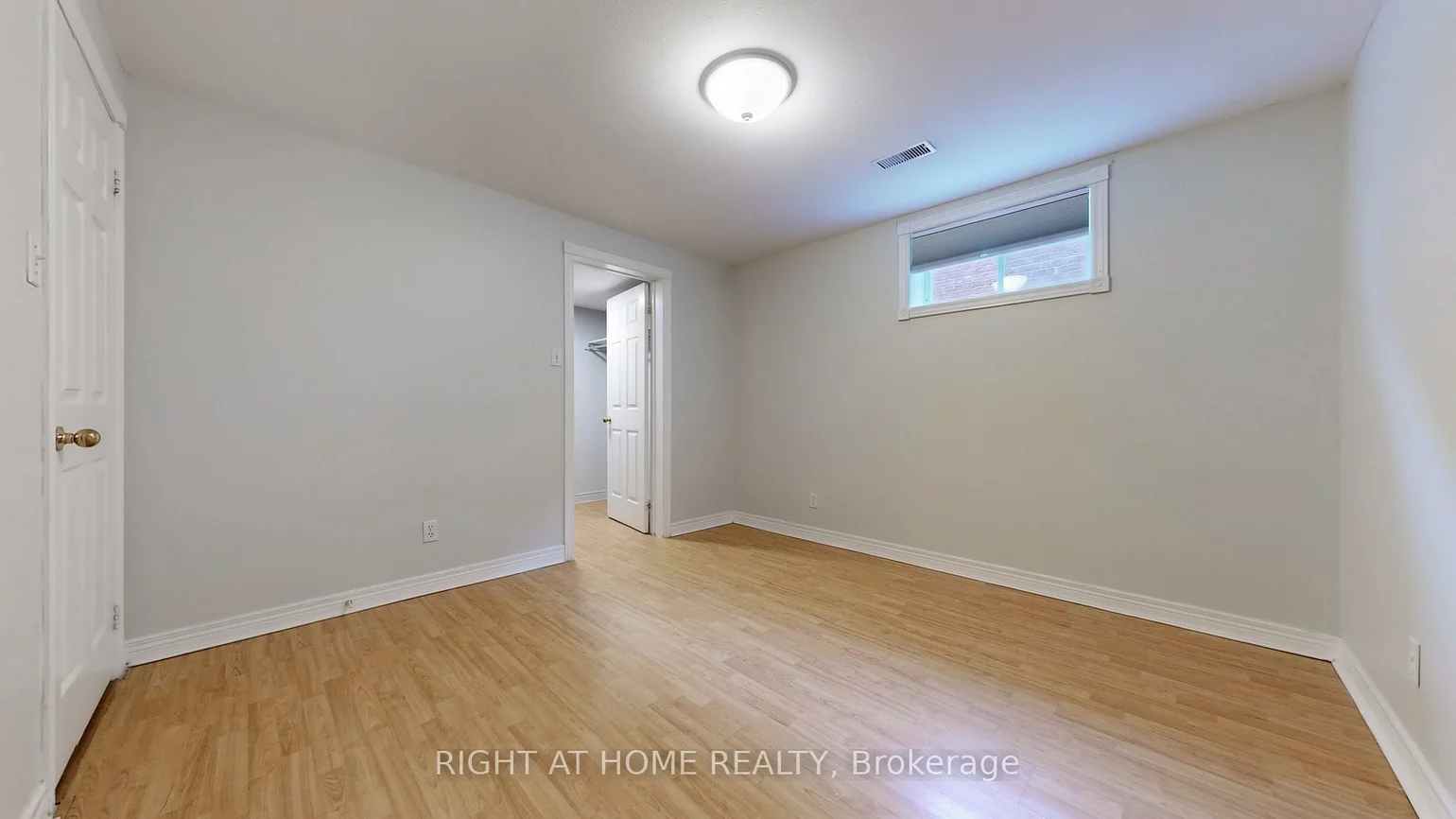 381, Leacock (Basement, Letitia Heights, Barrie