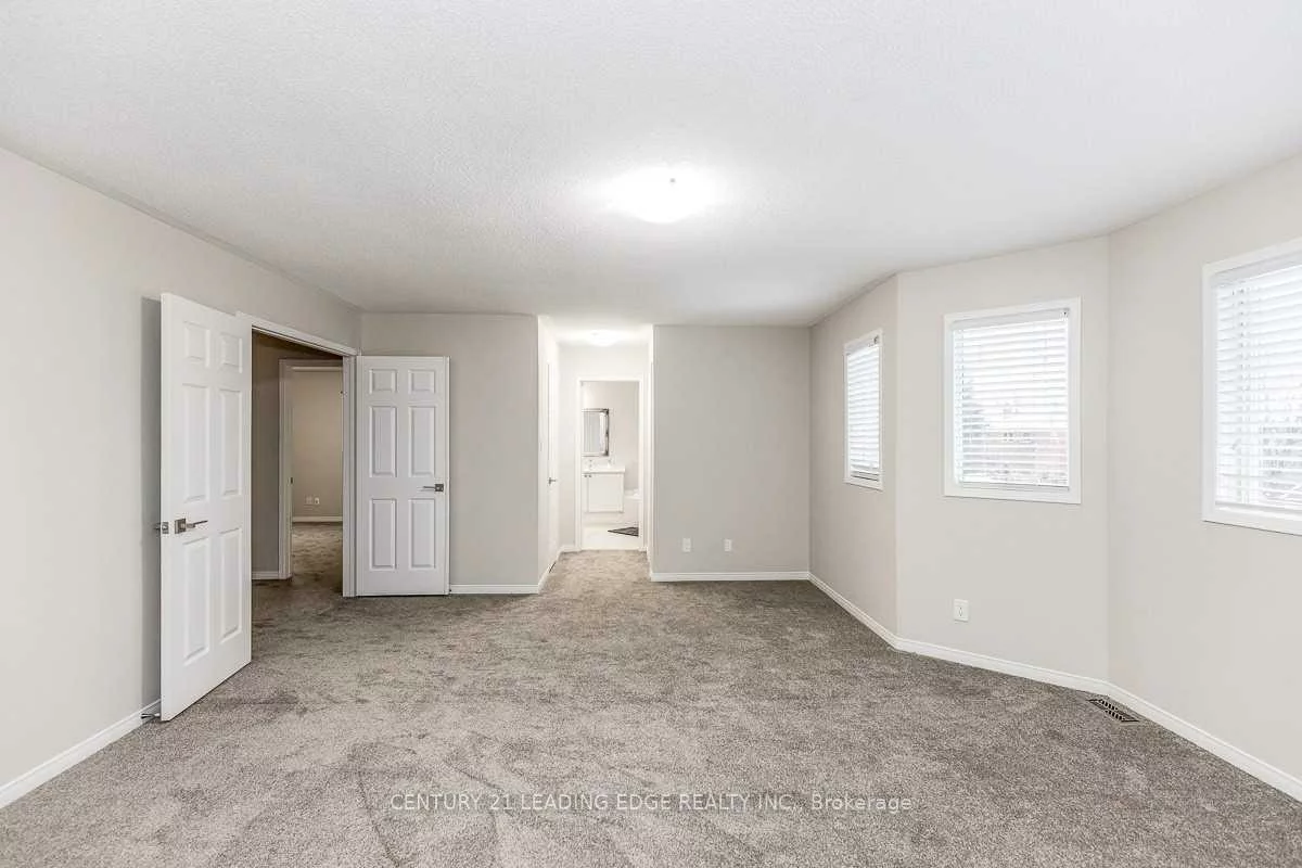 90, Cityview, Holly, Barrie