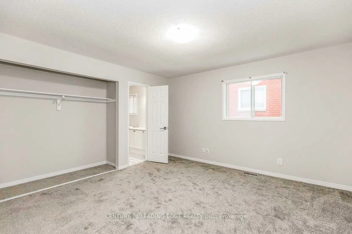 90, Cityview, Holly, Barrie