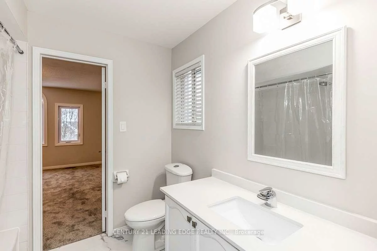 90, Cityview, Holly, Barrie