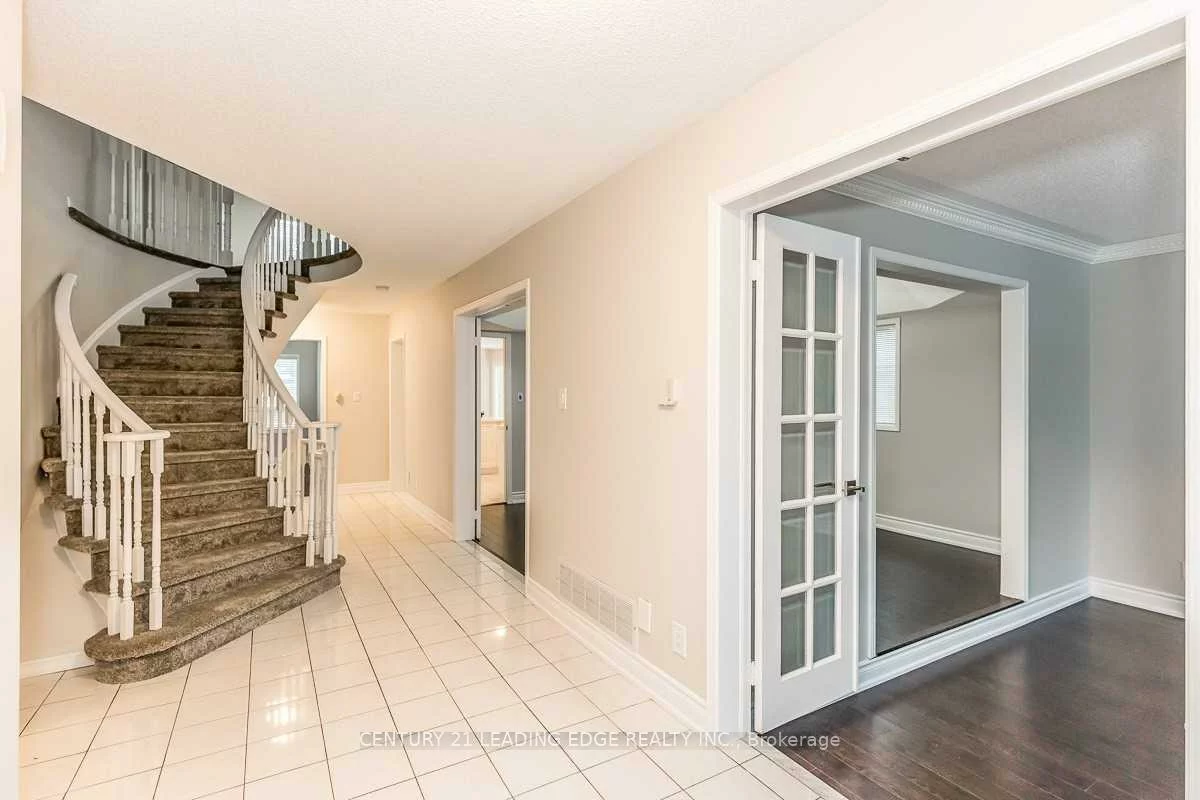 90, Cityview, Holly, Barrie
