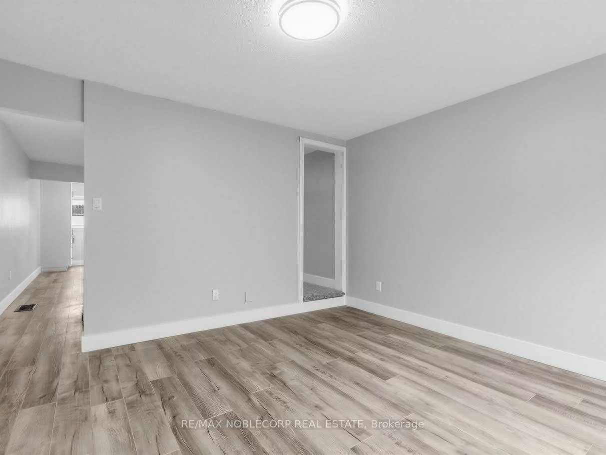 59, Scott, Letitia Heights, Barrie