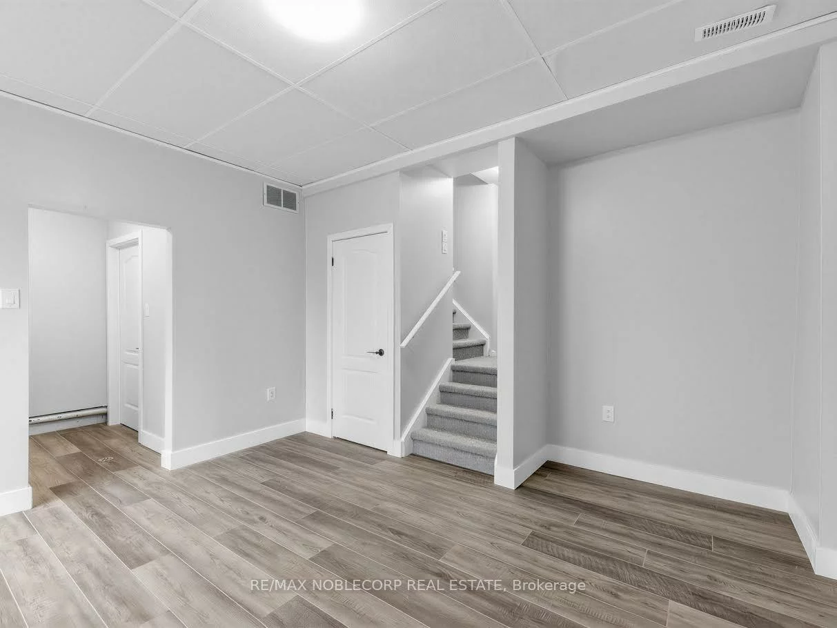 59, Scott, Letitia Heights, Barrie