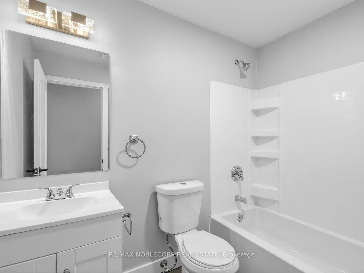 59, Scott, Letitia Heights, Barrie