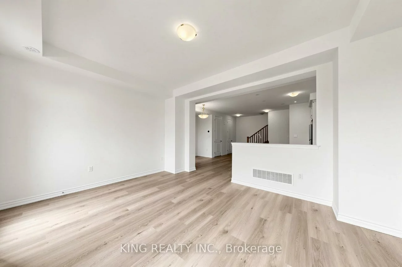 106, Yorkshire, Rural Barrie Southeast, Barrie