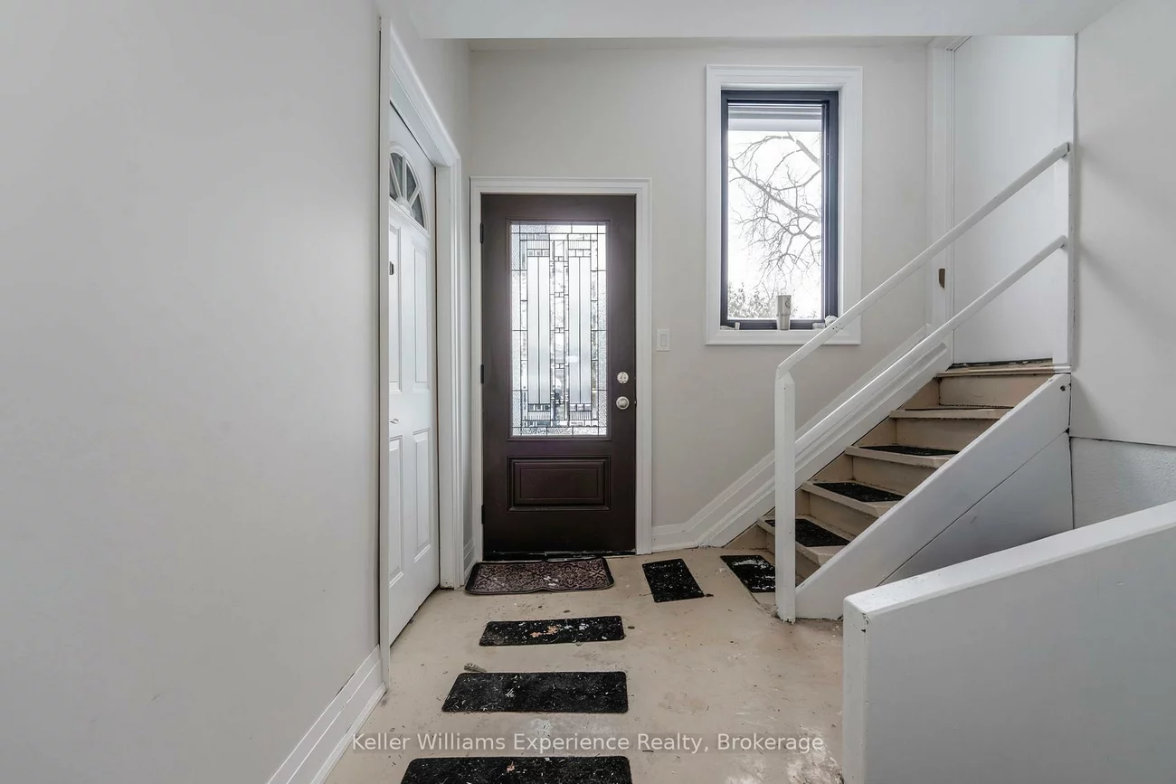 65, Drury, Wellington, Barrie