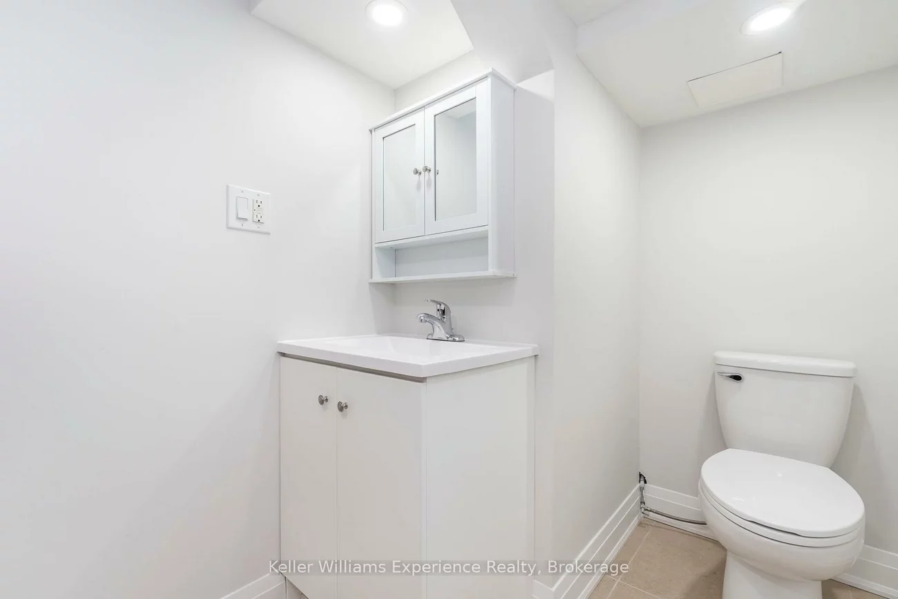 65, Drury, Wellington, Barrie