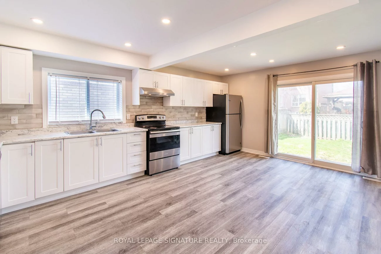 208, Steel, Grove East, Barrie