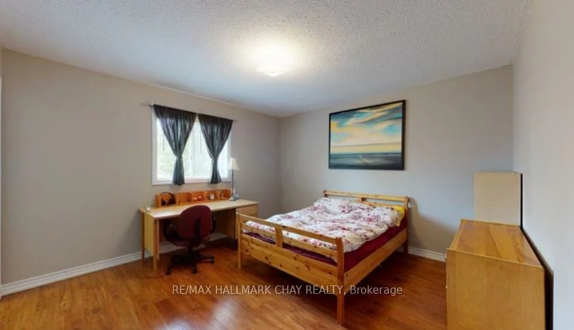 133, Monique, East Bayfield, Barrie