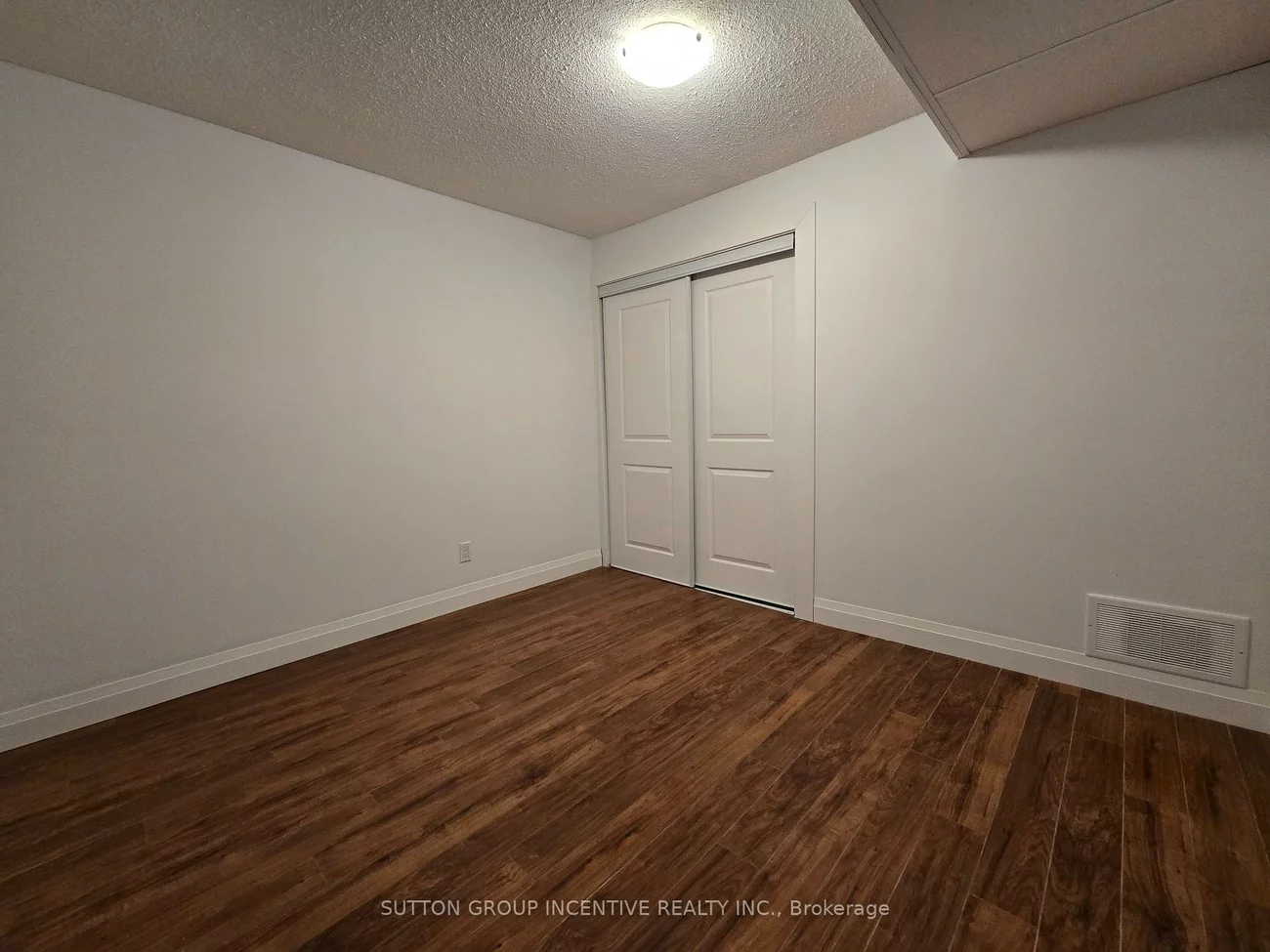 211, Cliff, South Shore, Barrie