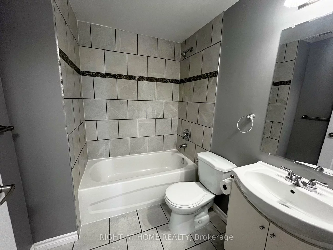 294, Anne, Letitia Heights, Barrie