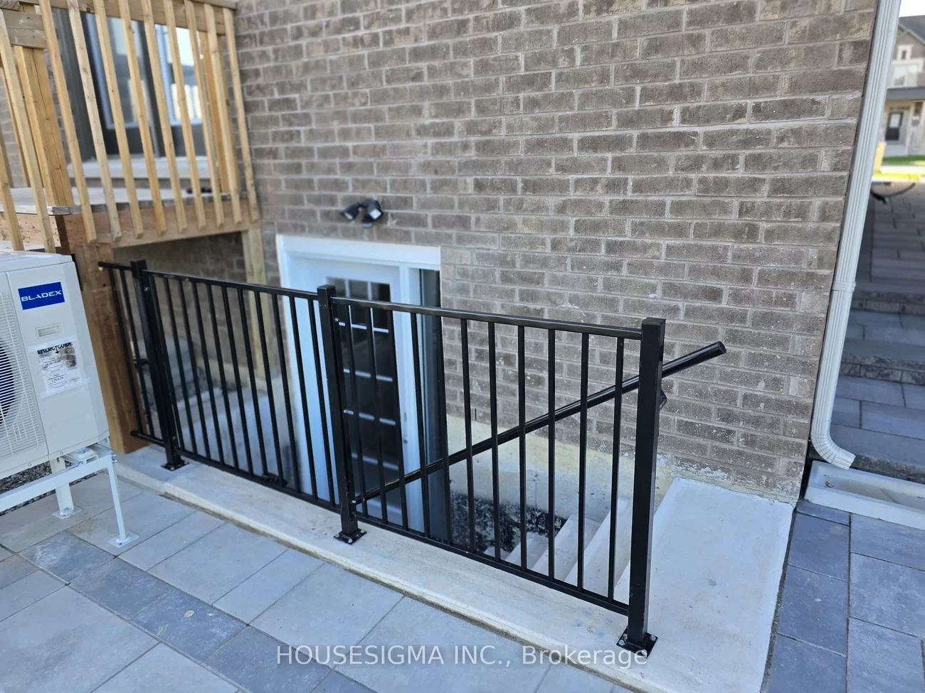 18, Shepherd, Painswick South, Barrie