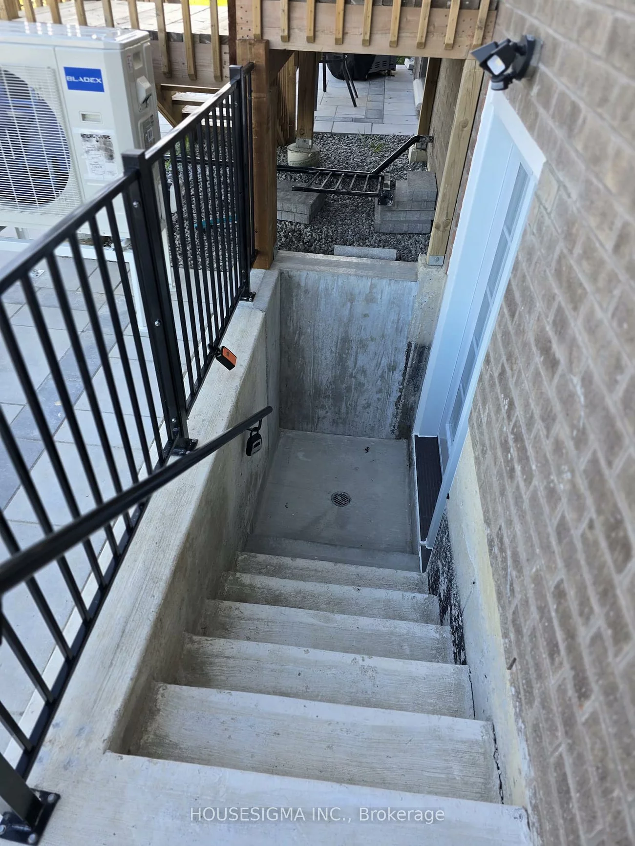 18, Shepherd, Painswick South, Barrie