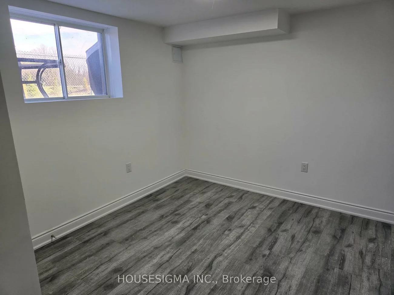 18, Shepherd, Painswick South, Barrie