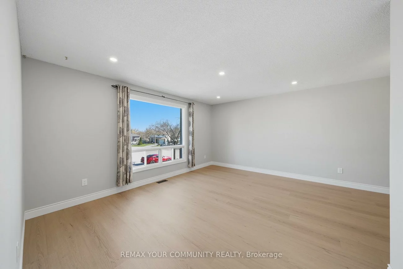 56, McConkey, Allandale Heights, Barrie