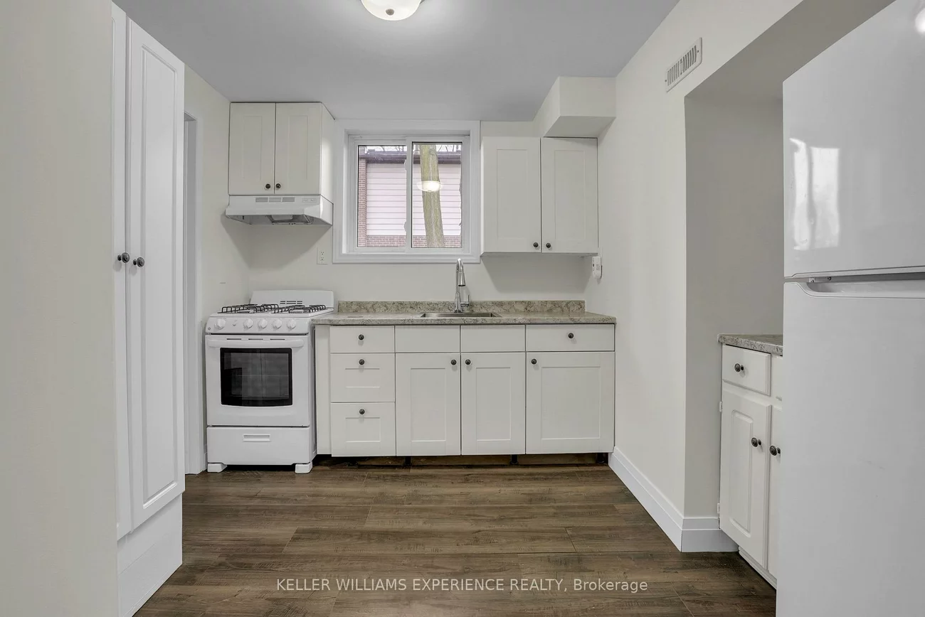 124, Springdale, Cundles East, Barrie