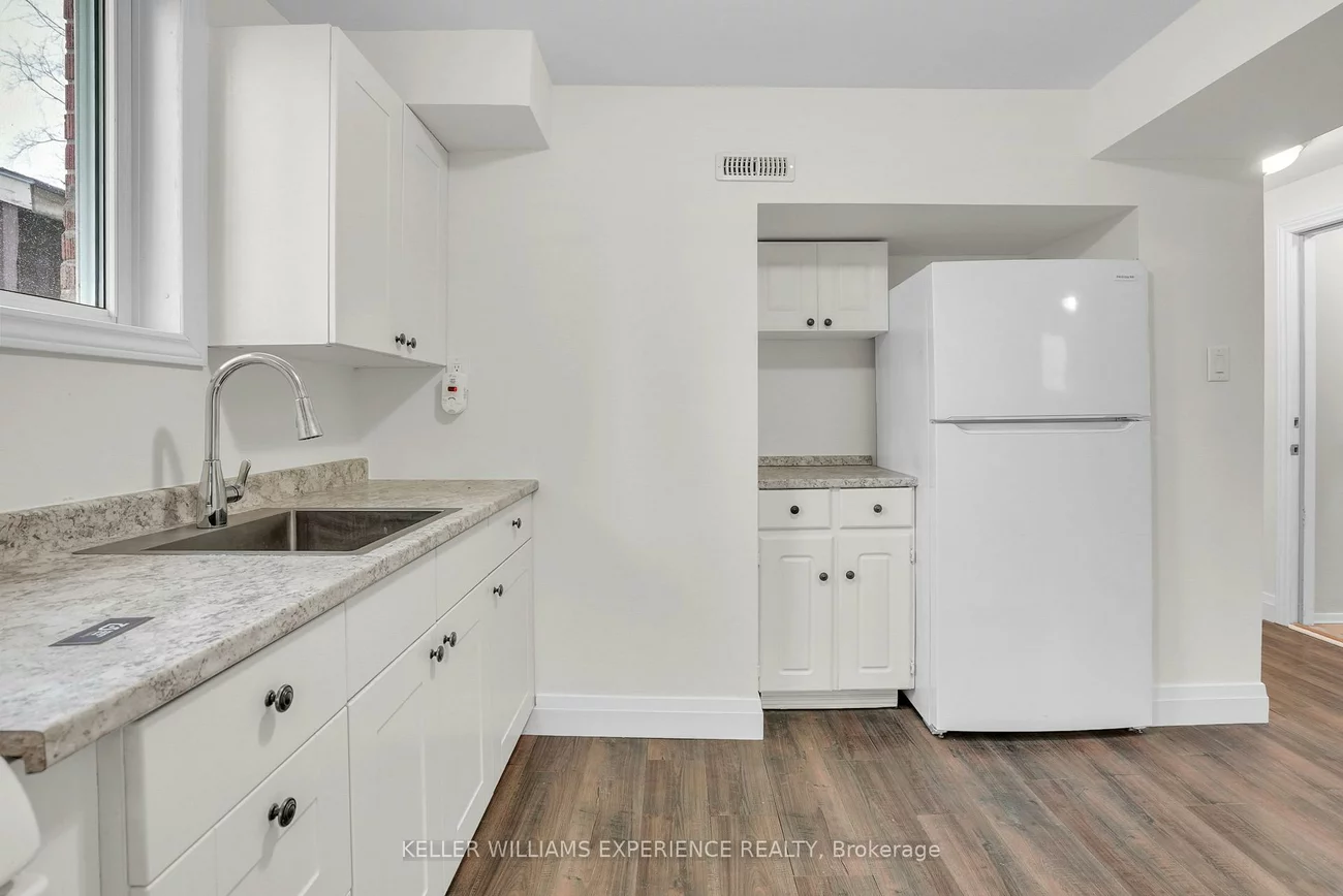 124, Springdale, Cundles East, Barrie