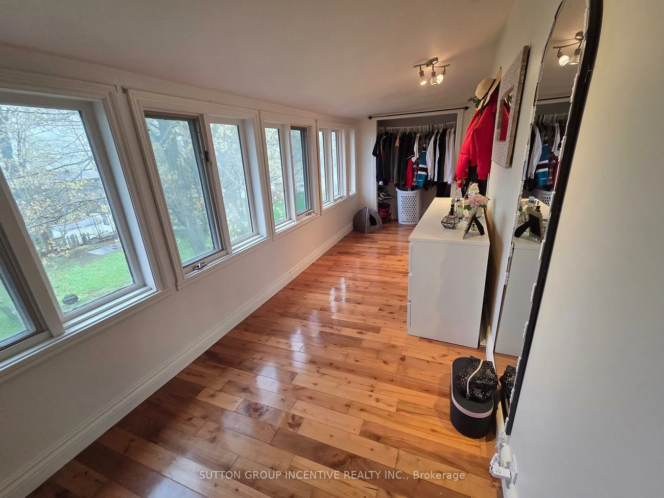 203, Blake, North Shore, Barrie