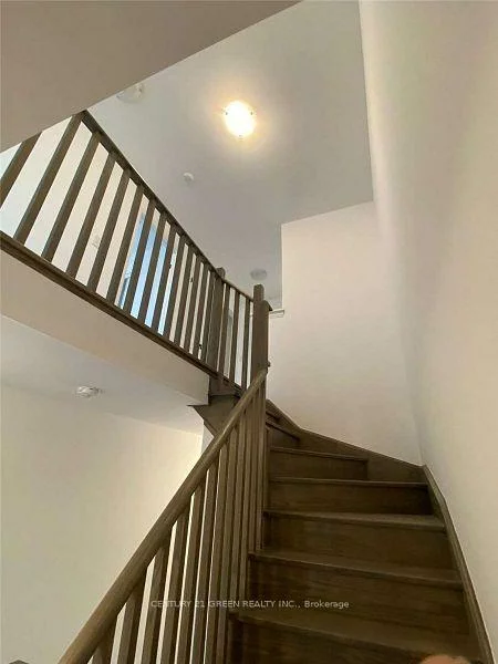 135, Turnberry, Painswick South, Barrie