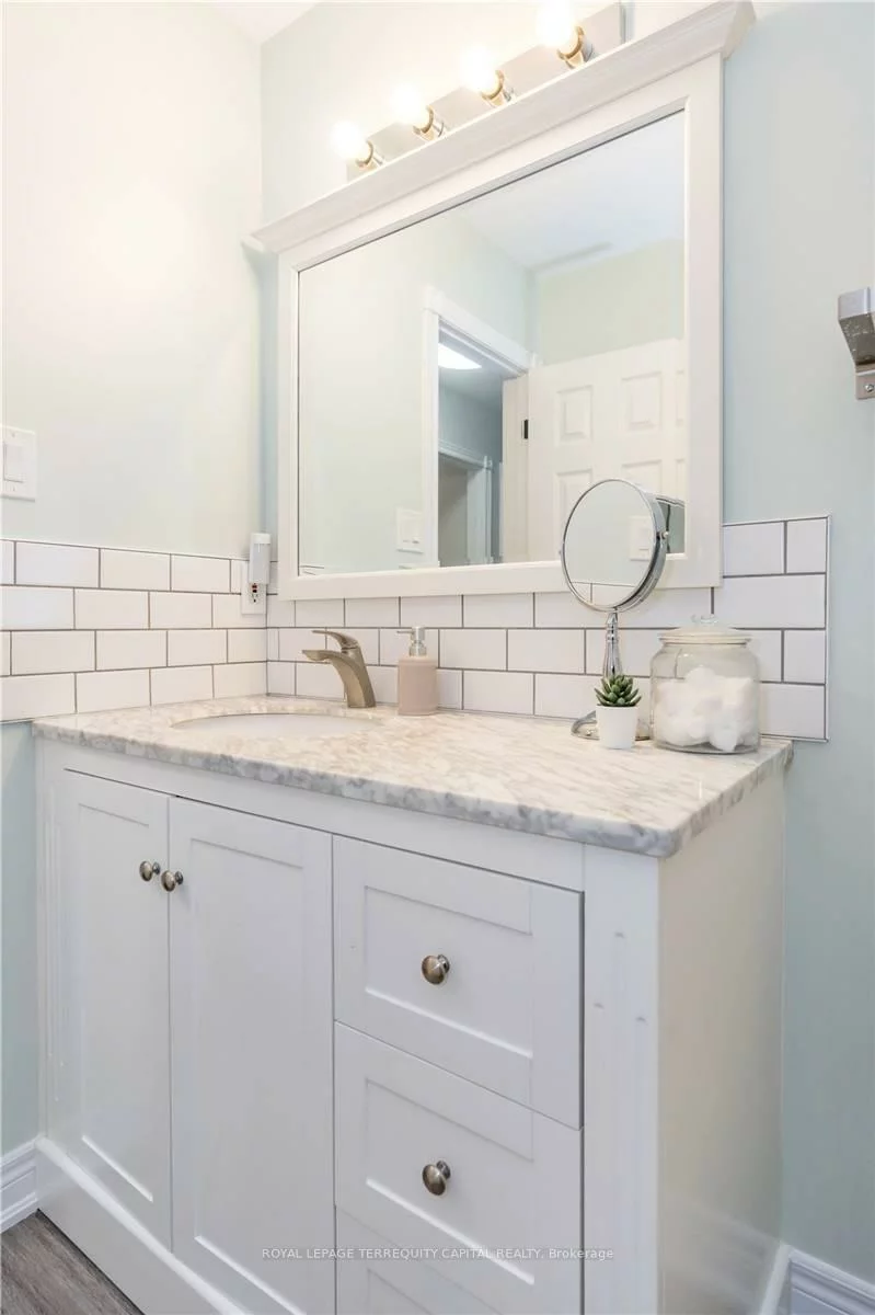 28, Brighton, Georgian Drive, Barrie
