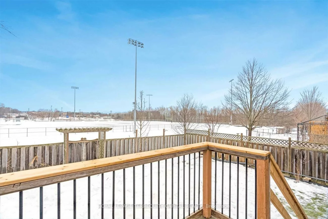 28, Brighton, Georgian Drive, Barrie