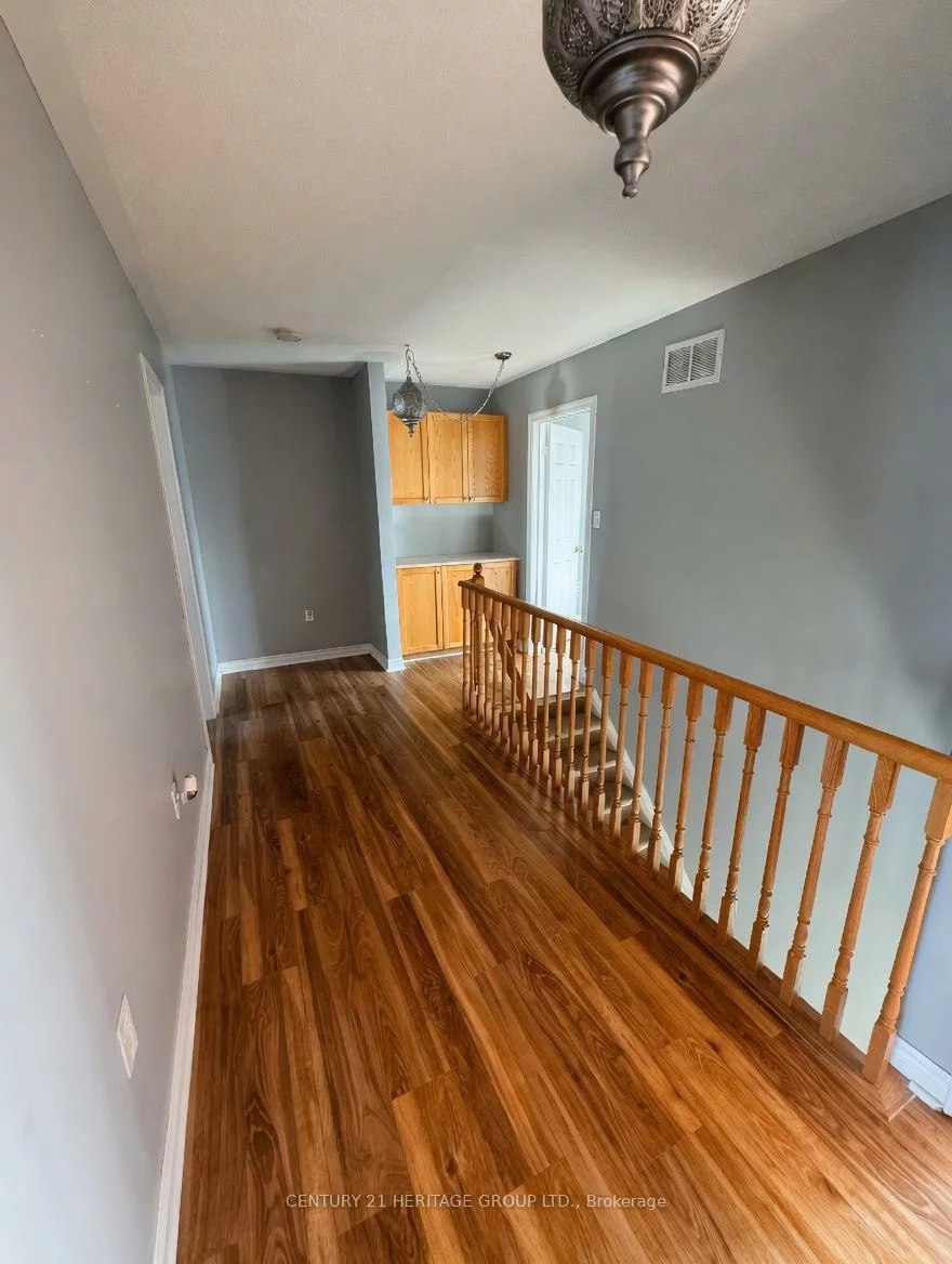 101, Bentley, 400 West, Barrie