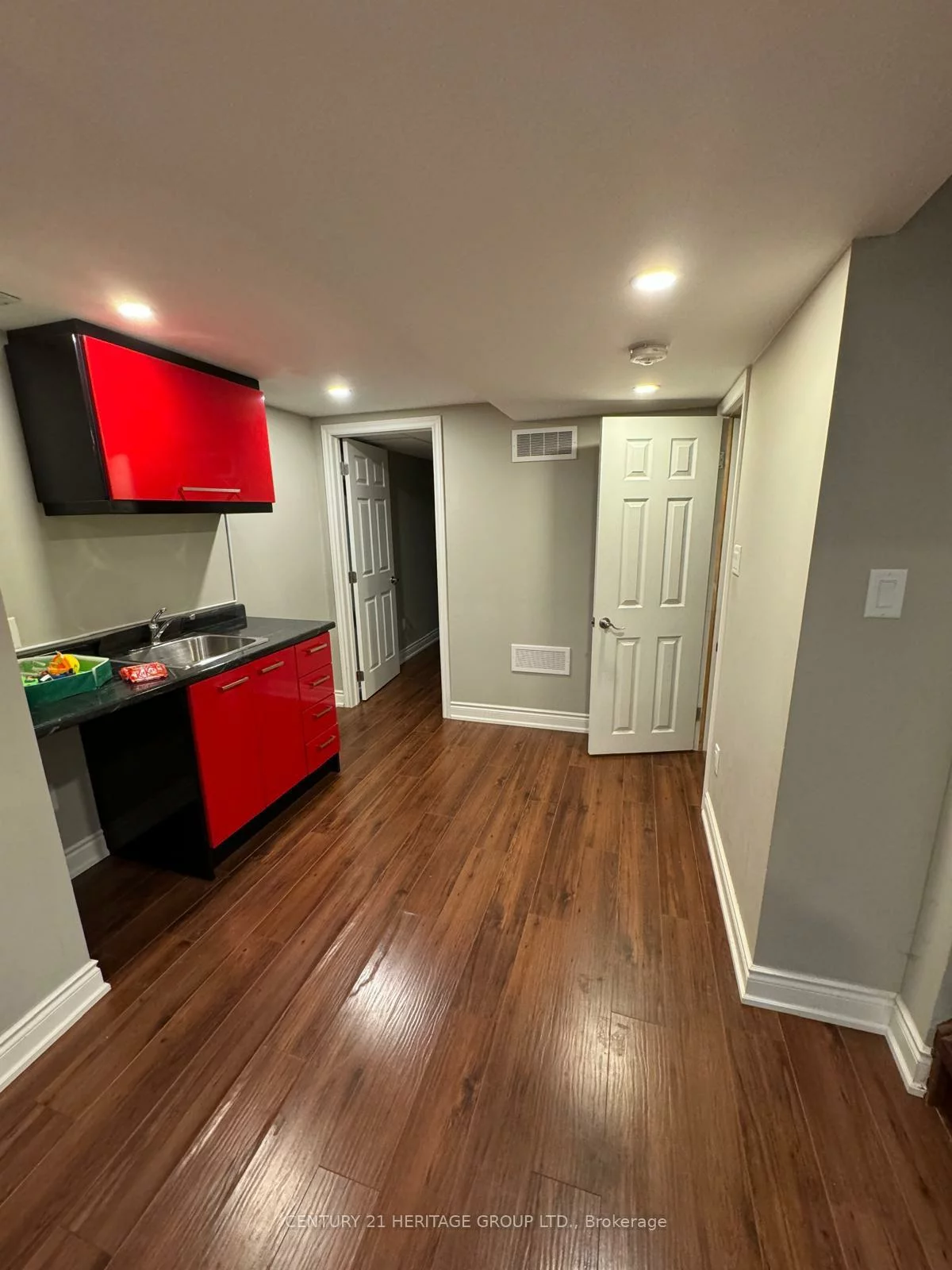 101, Bentley, 400 West, Barrie