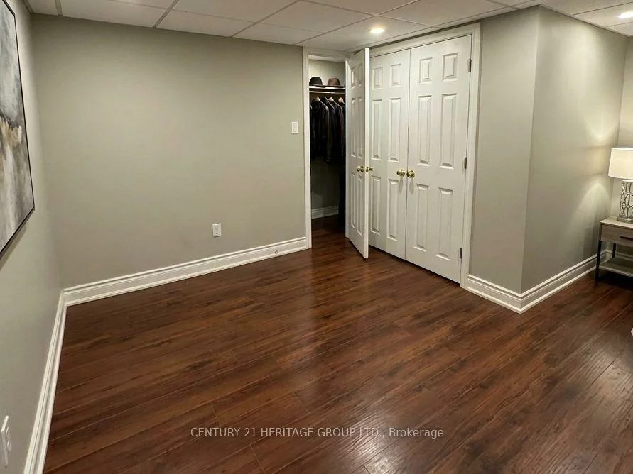 101, Bentley, 400 West, Barrie