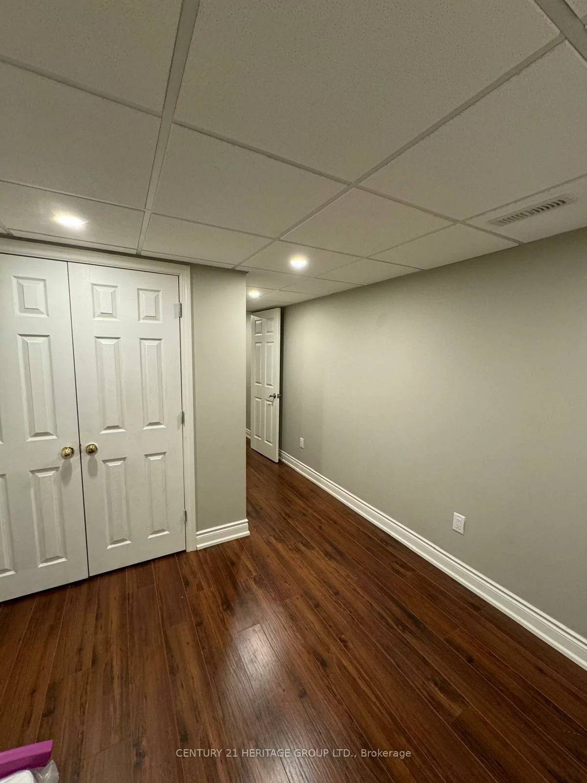 101, Bentley, 400 West, Barrie