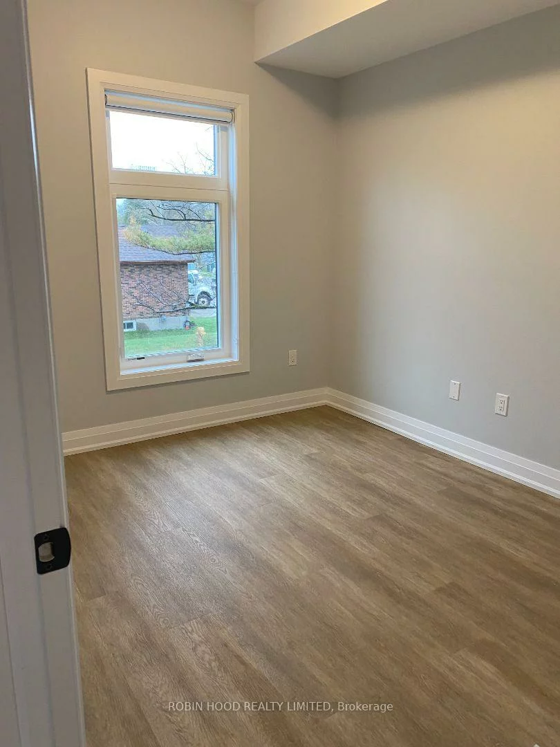60, Donald, Queen's Park, Barrie