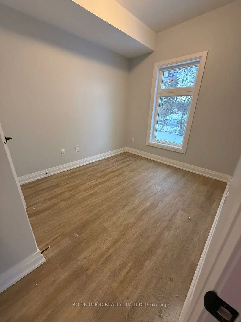 60, Donald, Queen's Park, Barrie