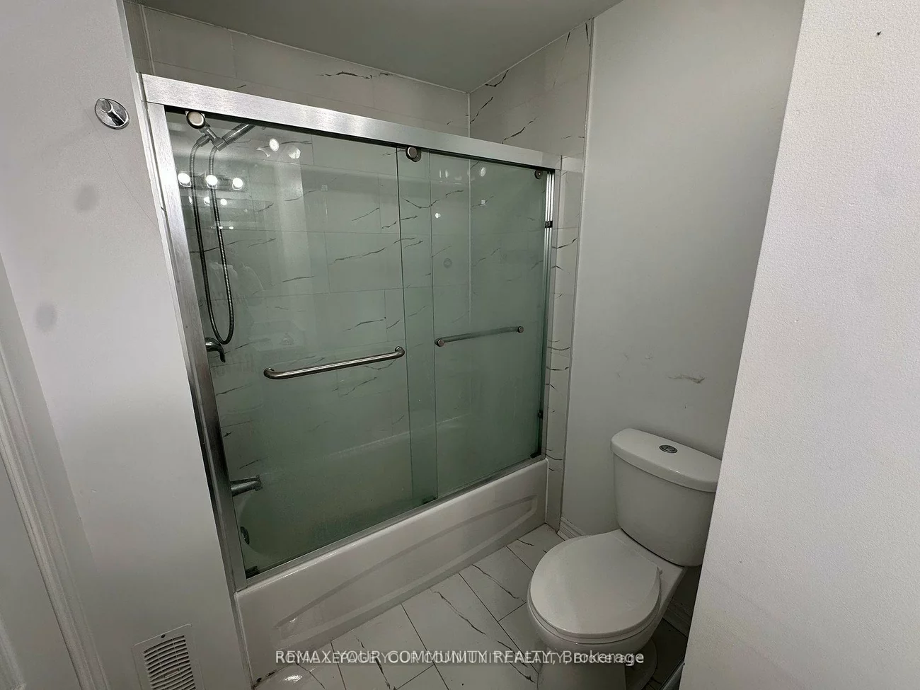 945, Yonge, Painswick South, Barrie