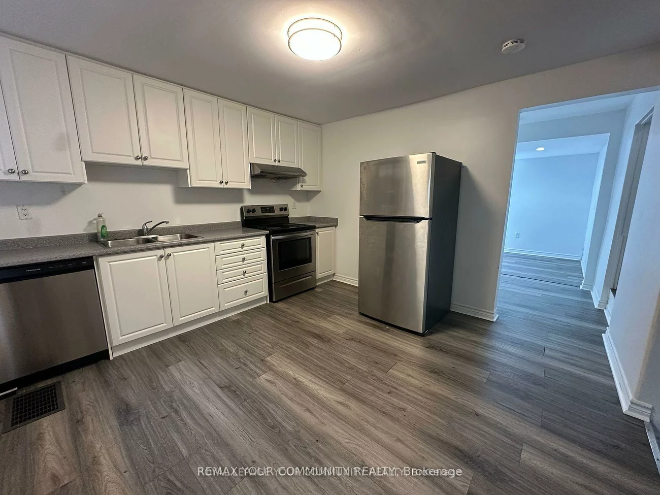 945, Yonge, Painswick South, Barrie