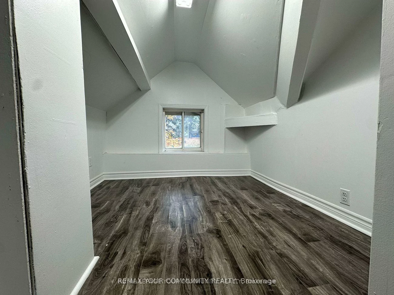 945, Yonge, Painswick South, Barrie