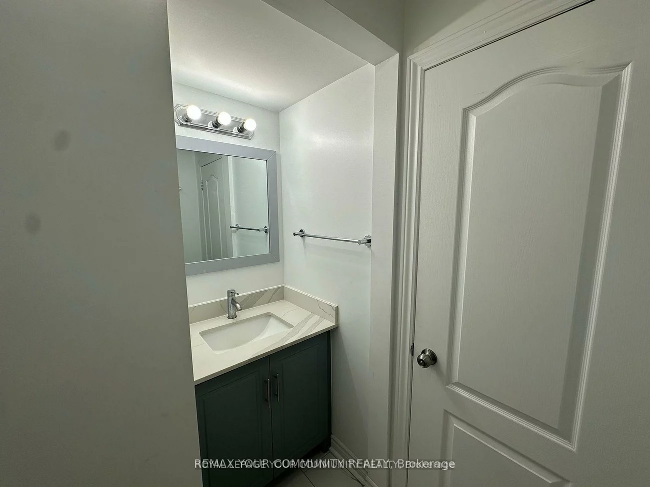 945, Yonge, Painswick South, Barrie