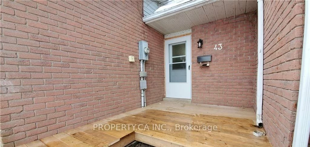 43, Barrett, Letitia Heights, Barrie