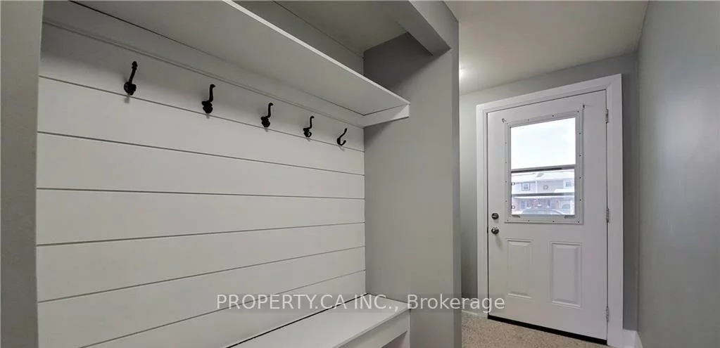 43, Barrett, Letitia Heights, Barrie