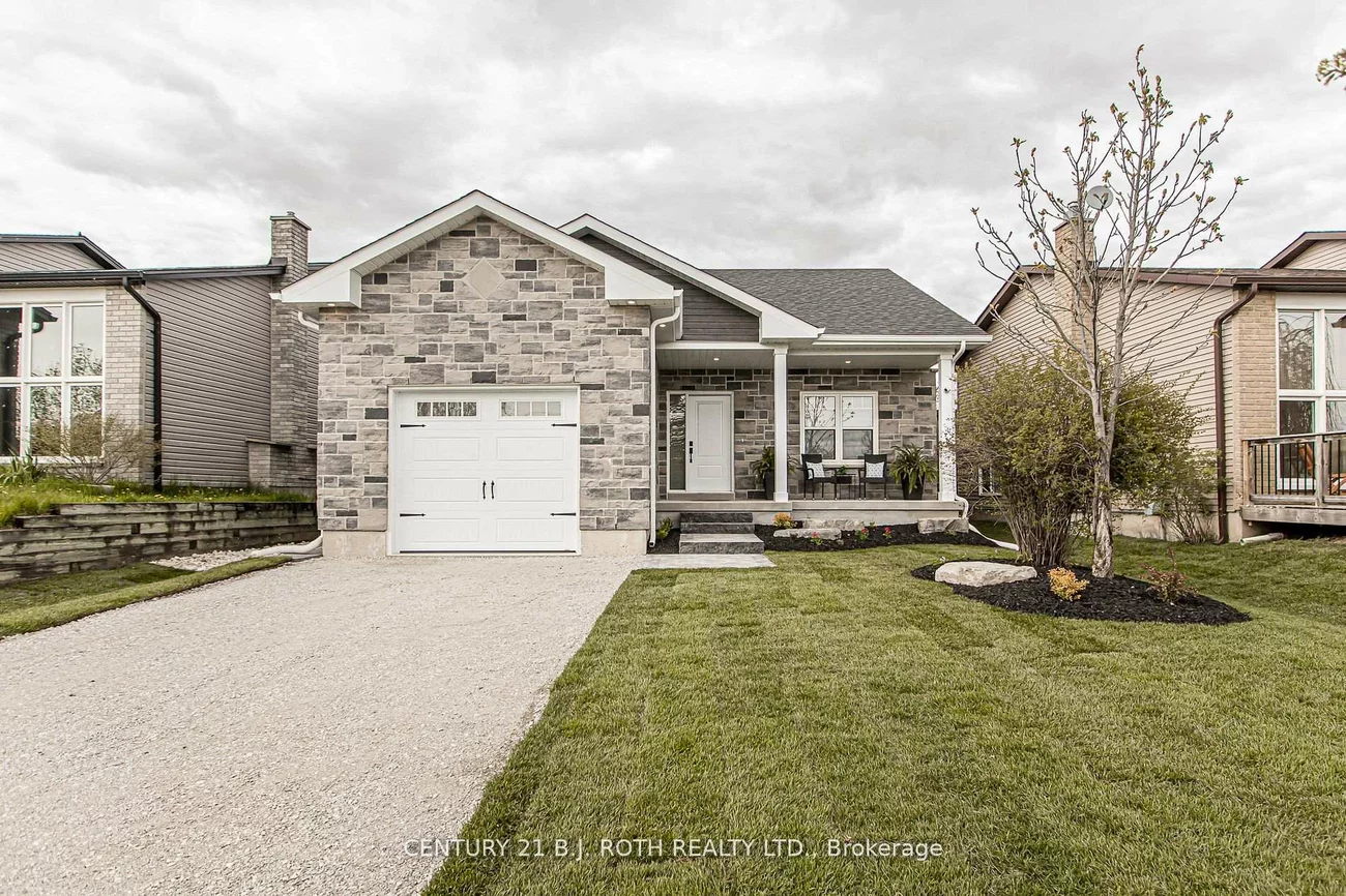 56, Hickling, Grove East, Barrie