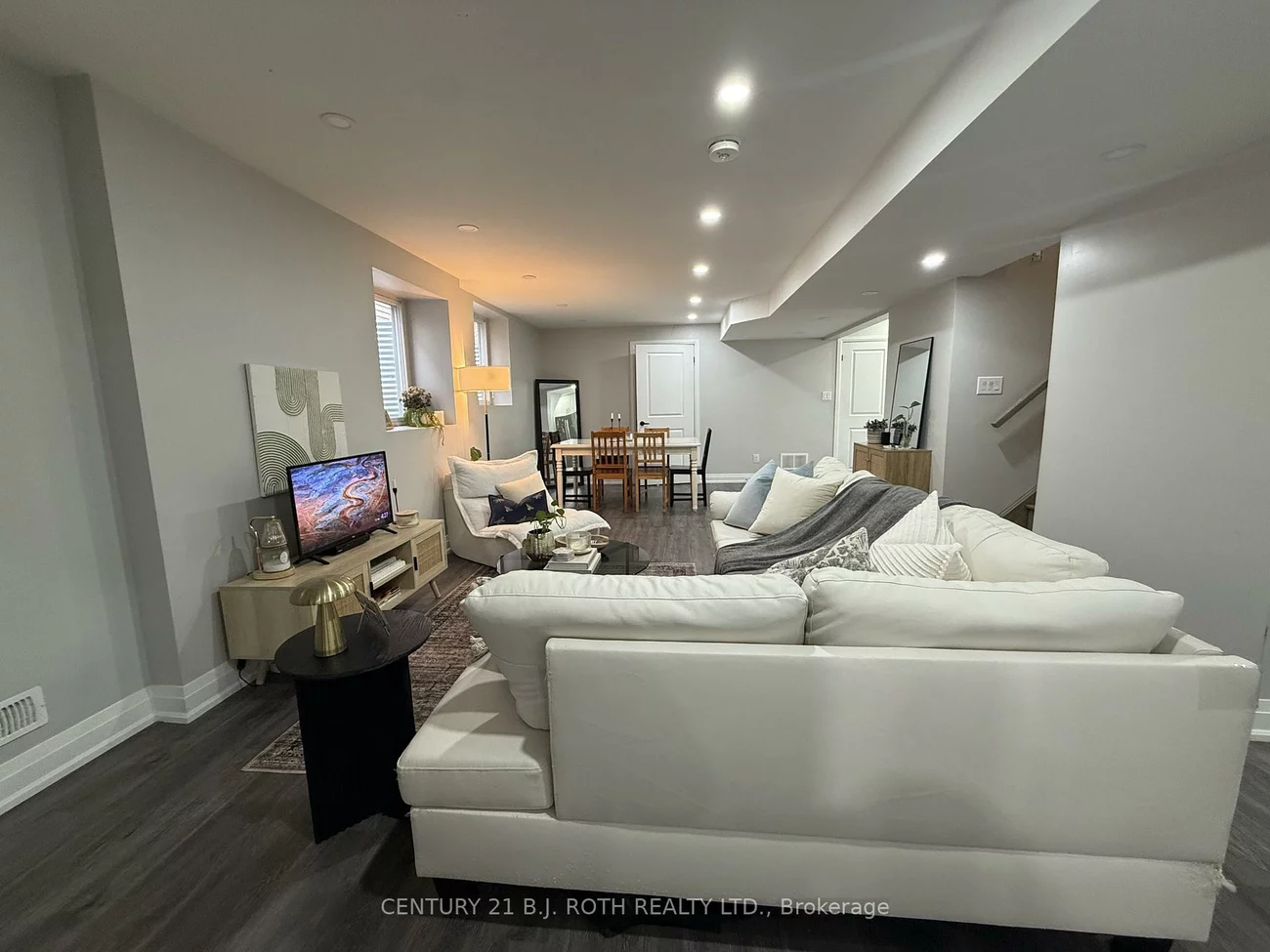 56, Hickling, Grove East, Barrie