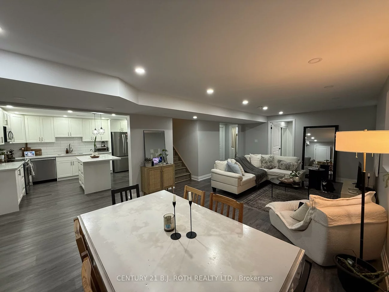56, Hickling, Grove East, Barrie