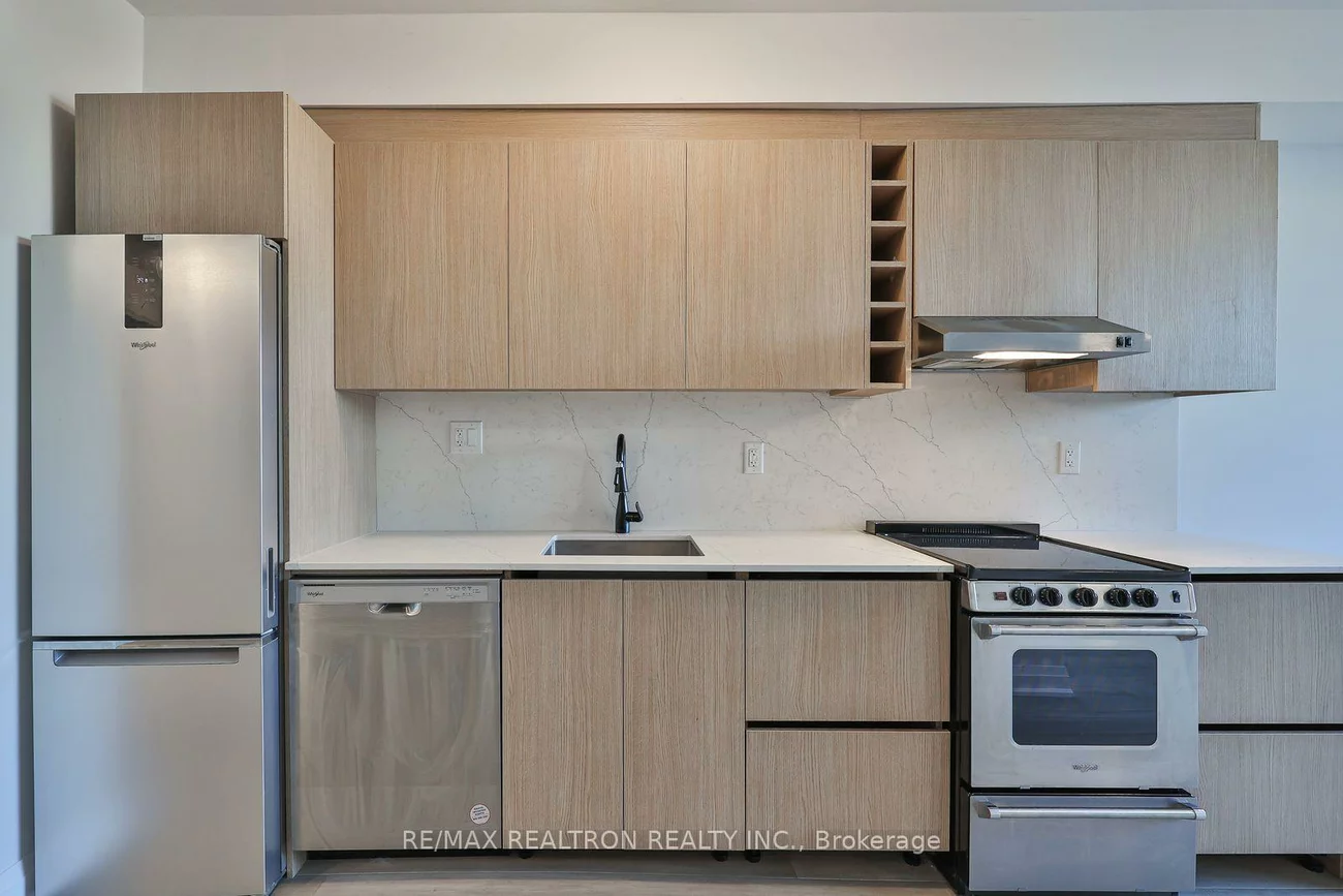 101, Sophia St W, Queen's Park, Barrie