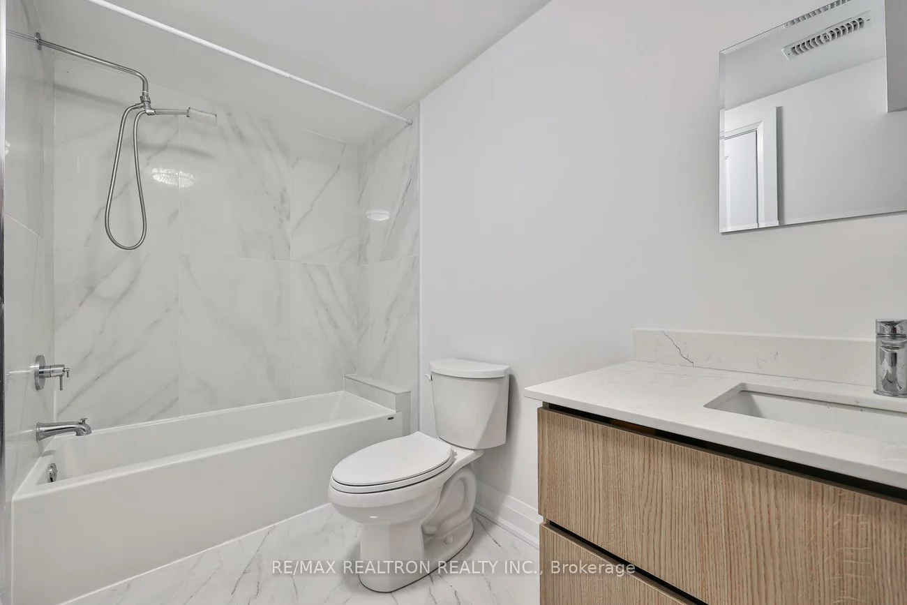 101, Sophia St W, Queen's Park, Barrie