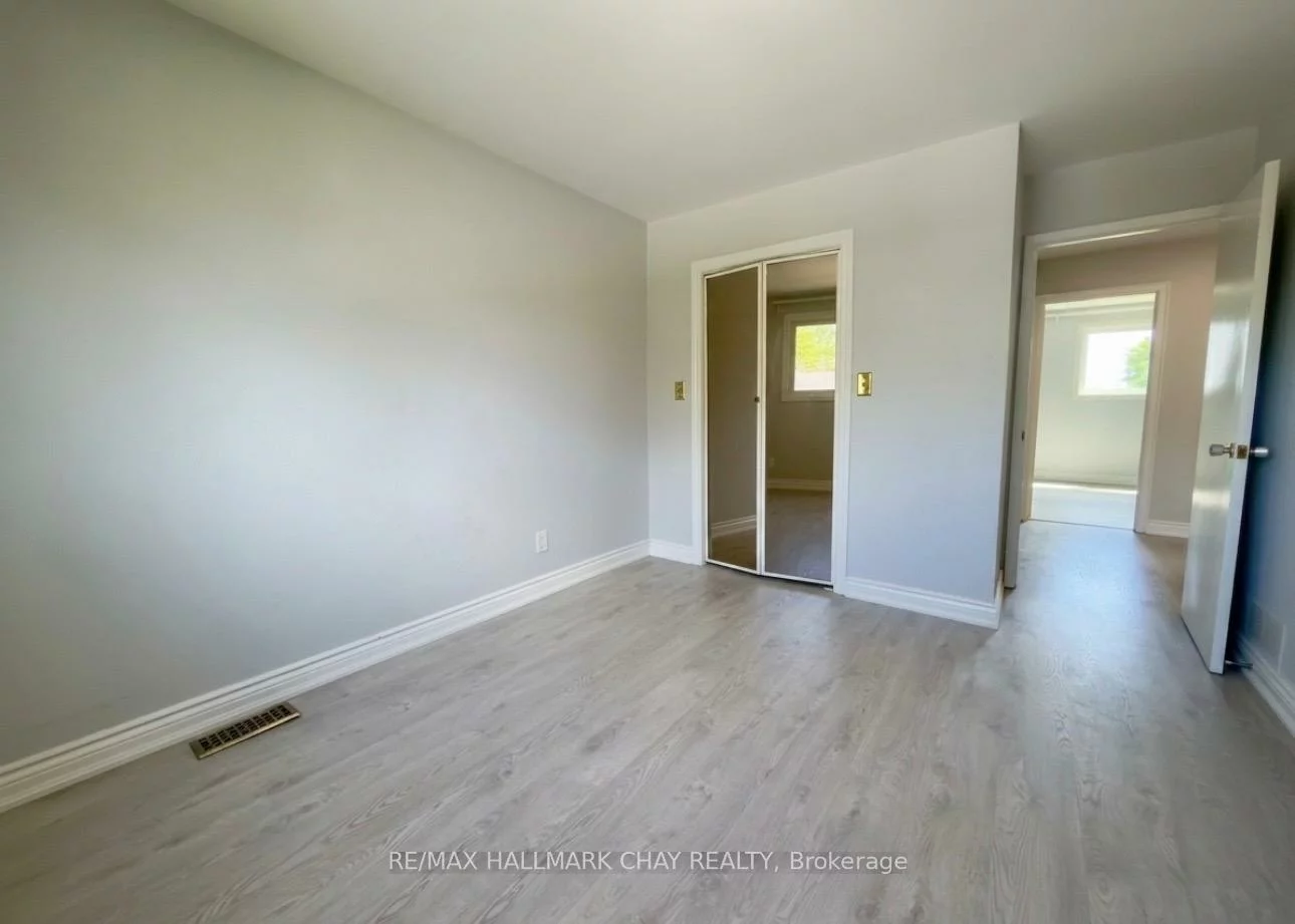 19, Carol, Allandale Heights, Barrie