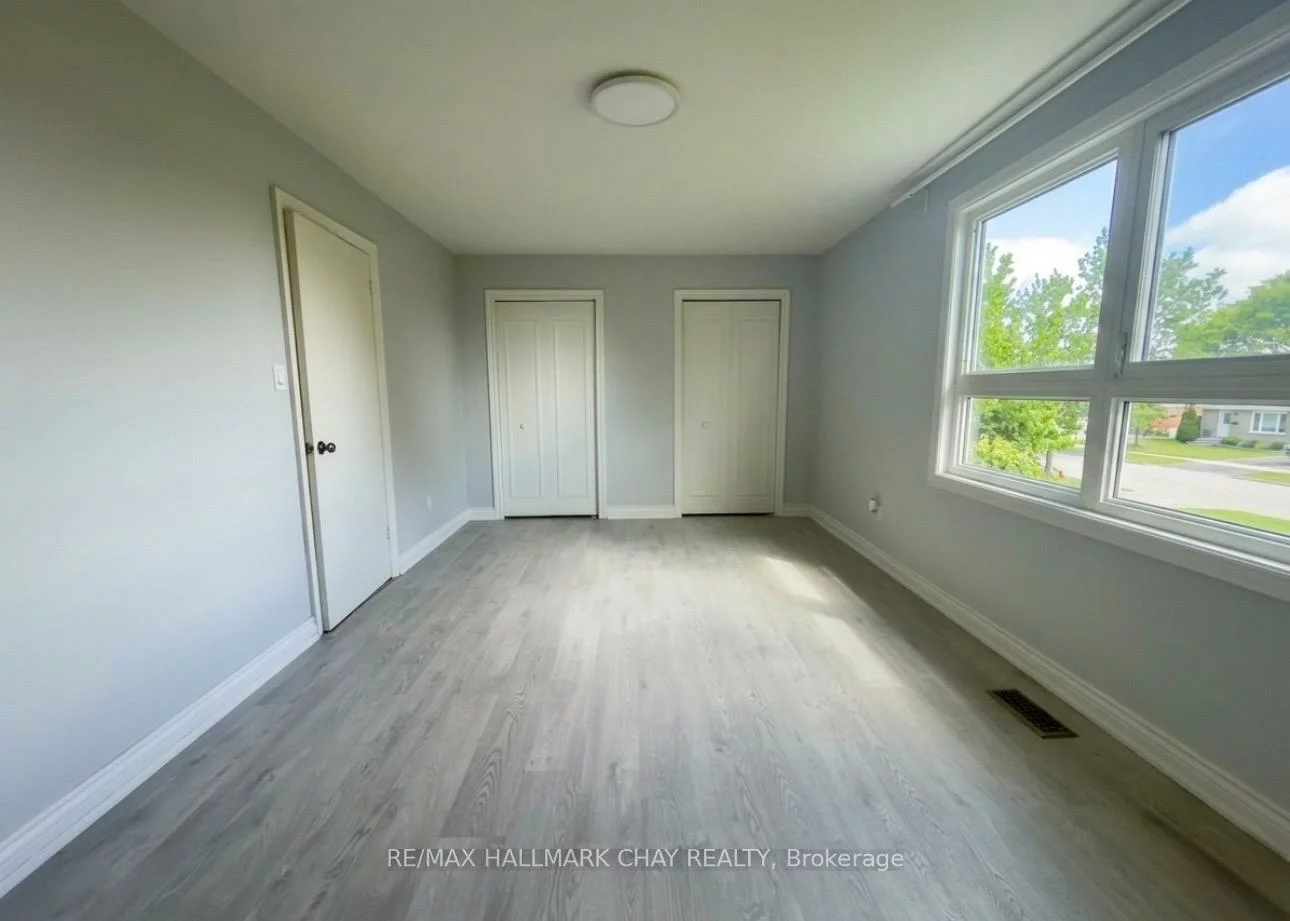 19, Carol, Allandale Heights, Barrie