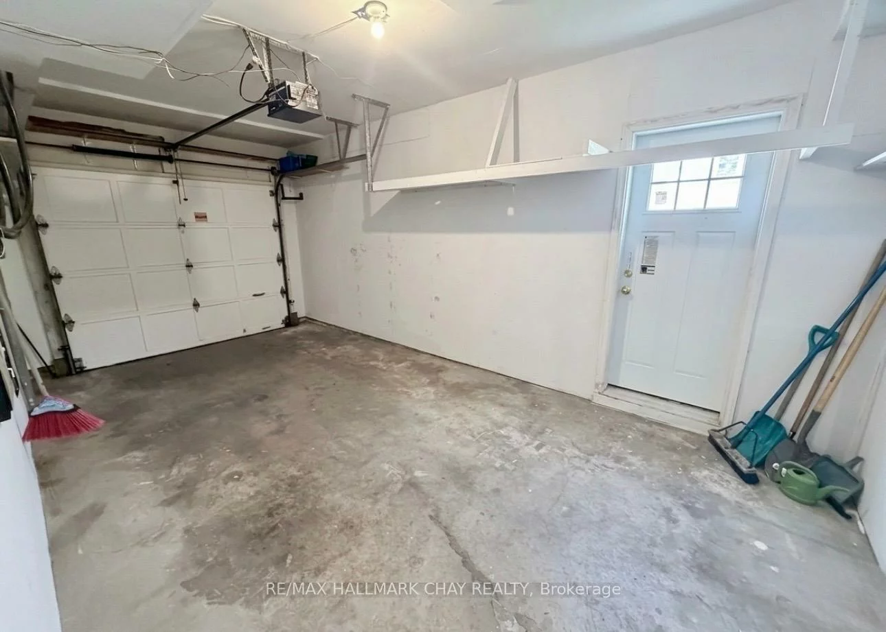 19, Carol, Allandale Heights, Barrie