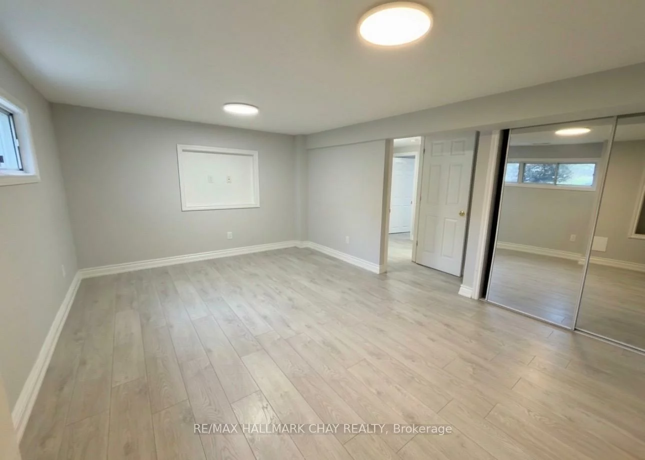 19, Carol, Allandale Heights, Barrie