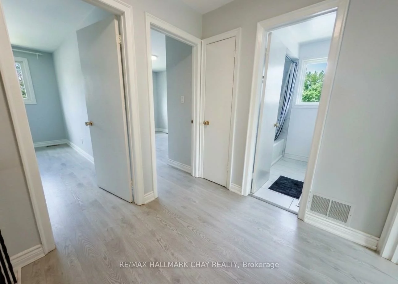 19, Carol, Allandale Heights, Barrie