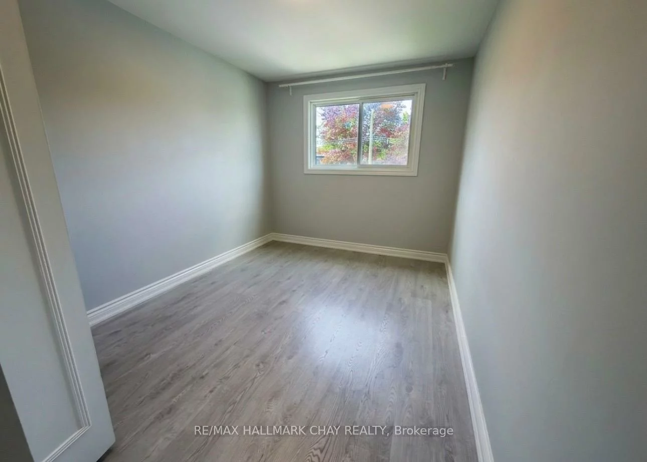19, Carol, Allandale Heights, Barrie