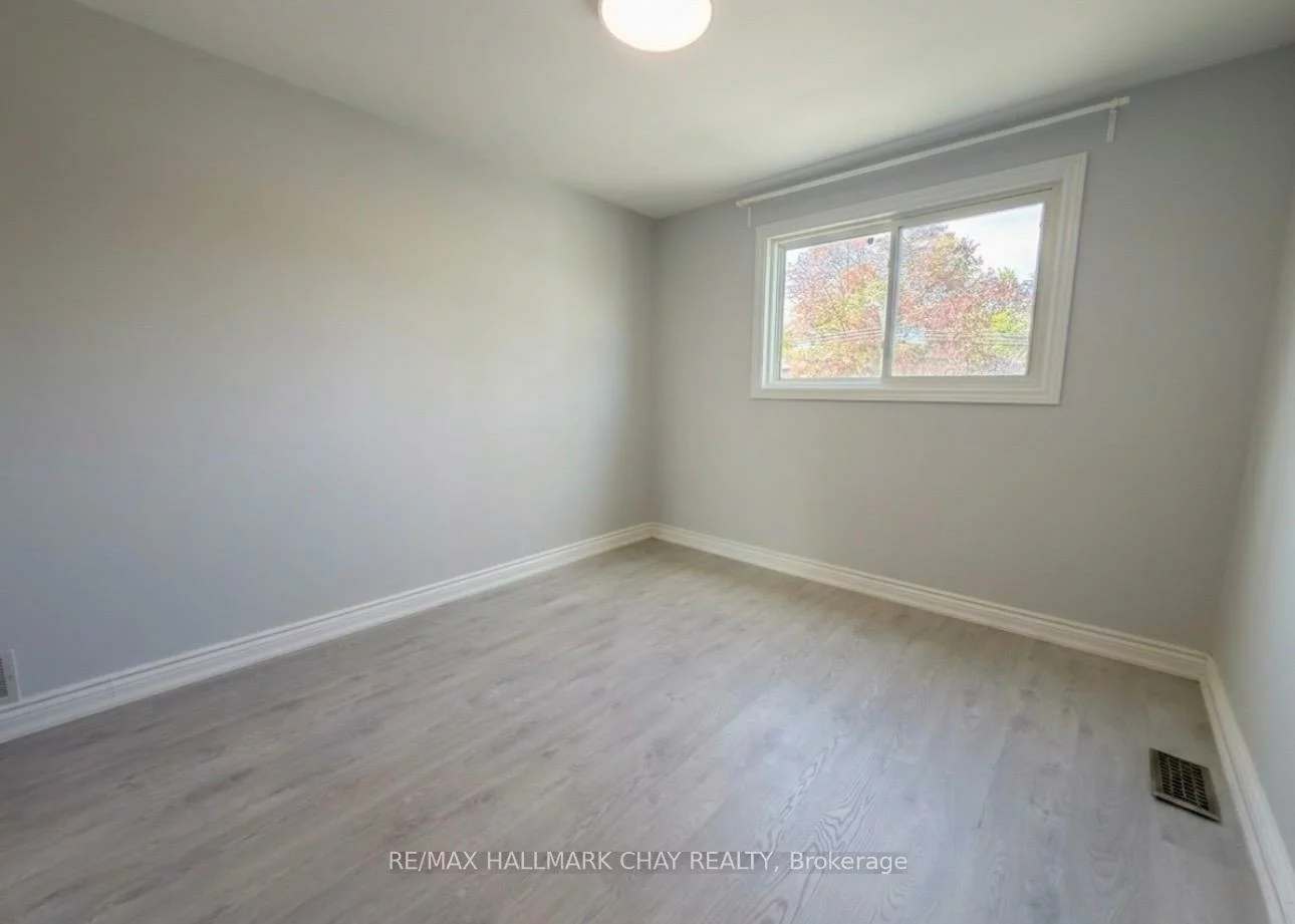 19, Carol, Allandale Heights, Barrie