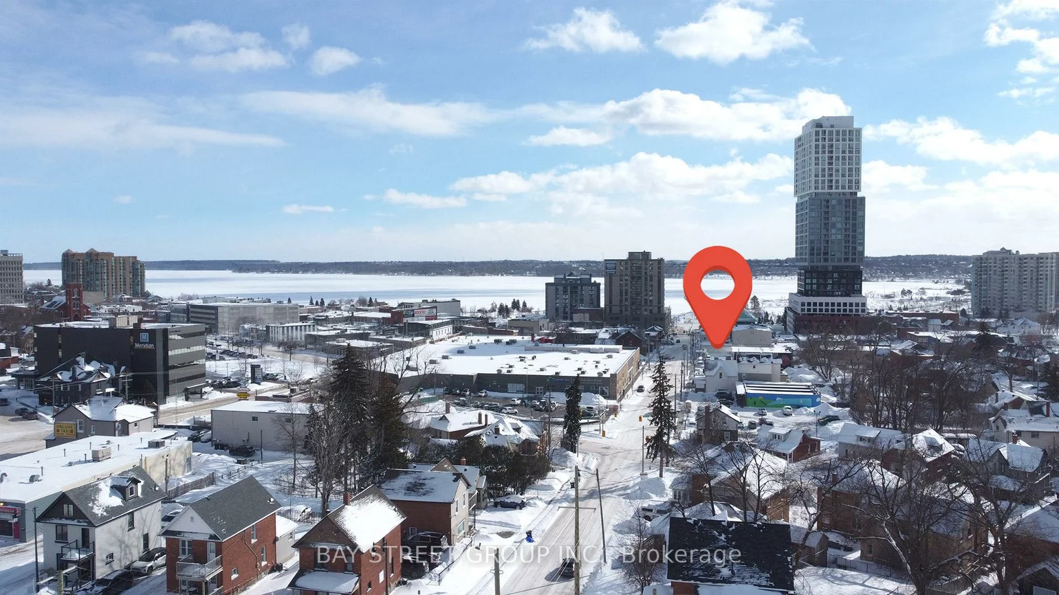 66, Maple, City Centre, Barrie
